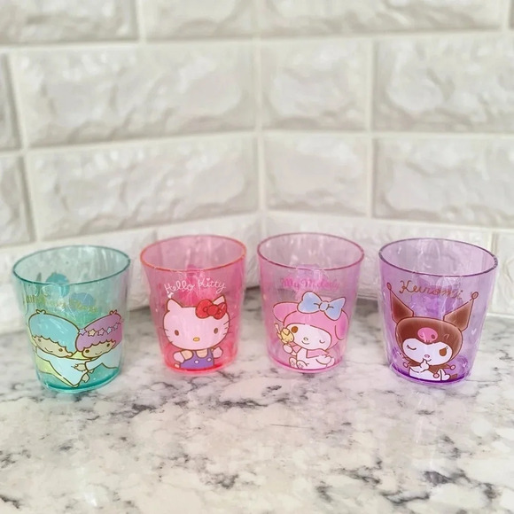 3/$20 🌸 Sanrio Character Cups - Picture 1 of 3
